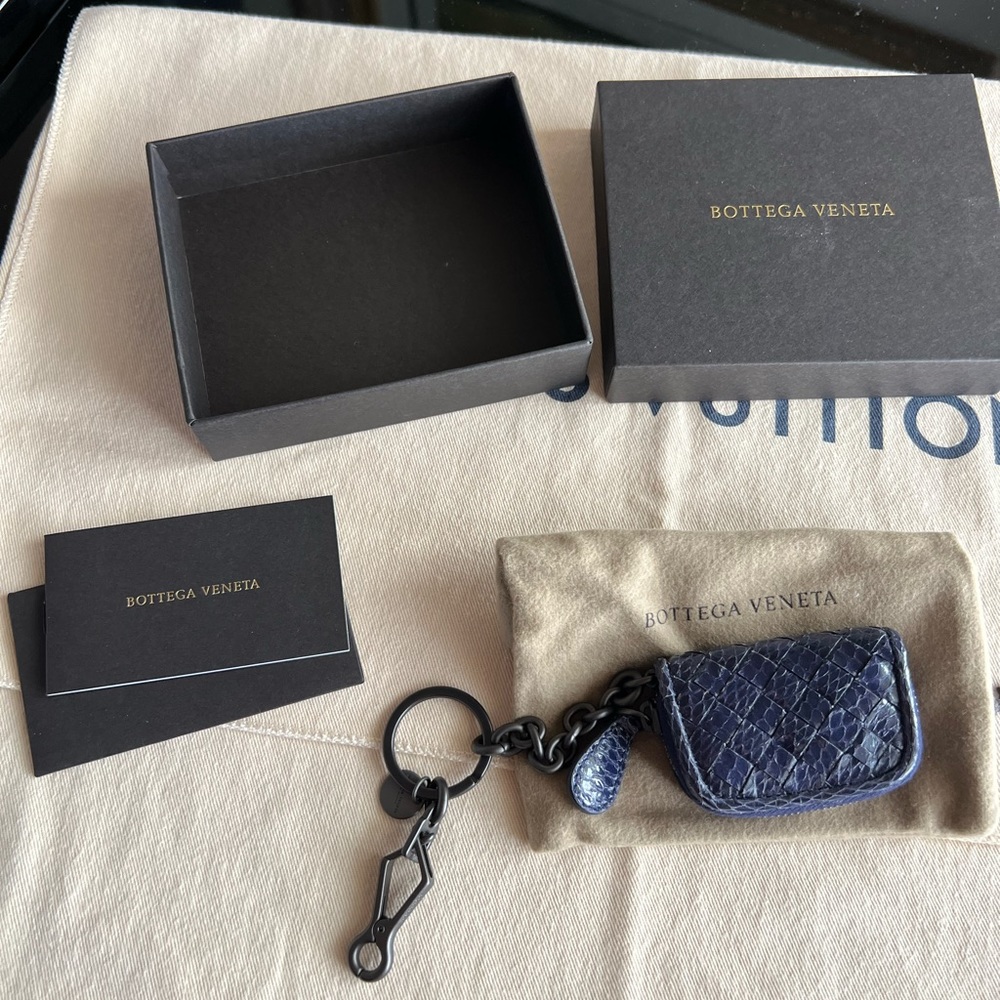 Bottega Veneta Navy Blue Intrecciato Key & Card Holder with Black Hardware